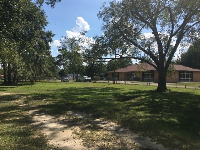124 Earnest O'Barkley St in Gretna, FL - Building Photo - Building Photo