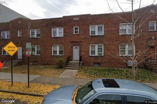 1015 16th St NE, Unit Unit 4 in Washington, DC - Building Photo