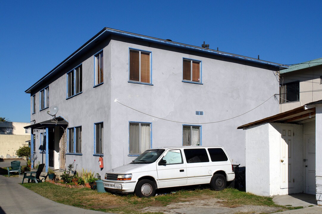 1001 S Myrtle Ave in Inglewood, CA - Building Photo