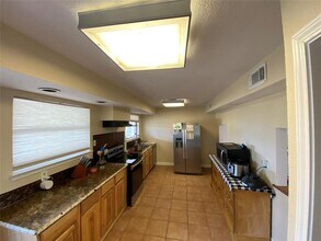 407 Alta Vista Dr in Bastrop, TX - Building Photo - Building Photo