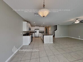 1576 Blue Rose Dr in Ruskin, FL - Foto de edificio - Building Photo