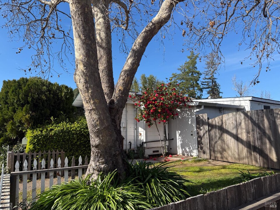 472 Church St in Sonoma, CA - Building Photo