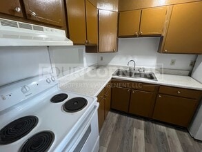 2303 Vanstory St in Greensboro, NC - Building Photo - Building Photo