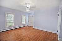 400 Wilson St, Unit #2 in Manchester, NH - Foto de edificio - Building Photo