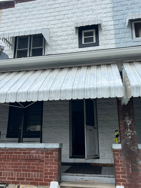 property at 806 N 3rd St