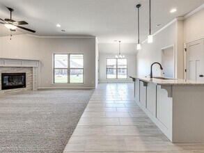 545 Grand Sycamore Dr in Washington, OK - Building Photo - Building Photo