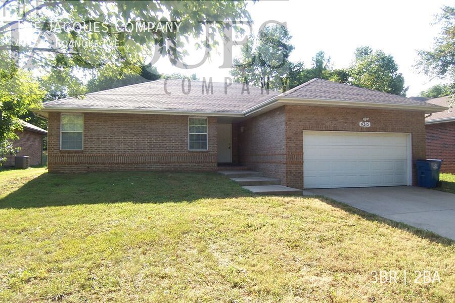 4315 S Roanoke Ave in Springfield, MO - Building Photo