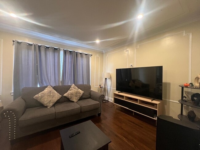 12 Newcomb Pl, Unit 2 in Elizabeth, NJ - Building Photo - Building Photo