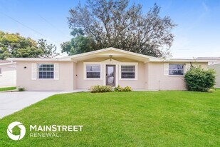 3914 Pensdale Dr in New Port Richey, FL - Building Photo