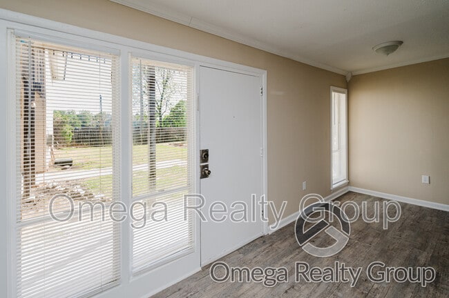 property at 4724 S Court St