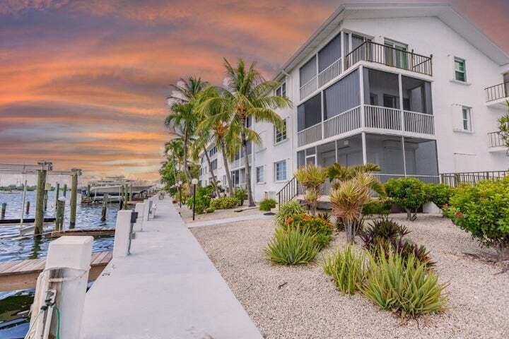 1217 Sombrero Blvd in Marathon, FL - Building Photo
