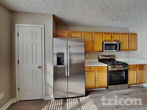 1403 Westward Dr SW in Marietta, GA - Foto de edificio - Building Photo