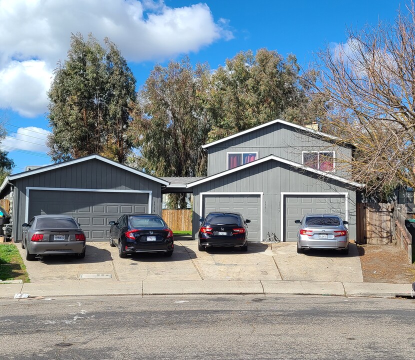 7539 Karlsberg Cir in Stockton, CA - Building Photo