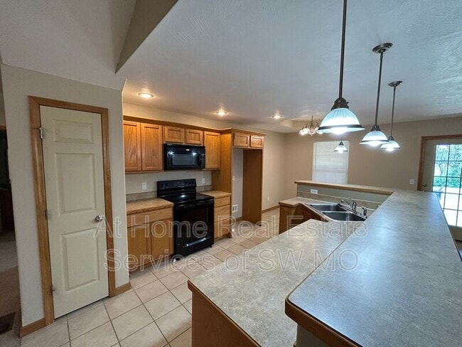 property at 5504 Bayberry Dr W