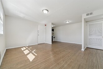 6023 N Park Ave in Philadelphia, PA - Building Photo - Building Photo