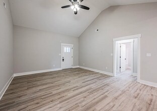 1152 Shallowford St in Bowling Green, KY - Building Photo - Building Photo