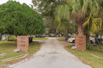 1700 Main St in Atlantic Beach, FL - Building Photo - Building Photo