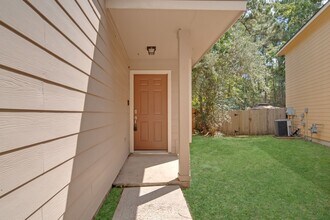 38 E Stedhill Loop in Conroe, TX - Building Photo - Building Photo