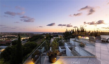 32492 Azores Rd in Dana Point, CA - Foto de edificio - Building Photo