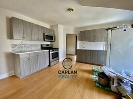 1572 Ella T Grasso Blvd, Unit 3