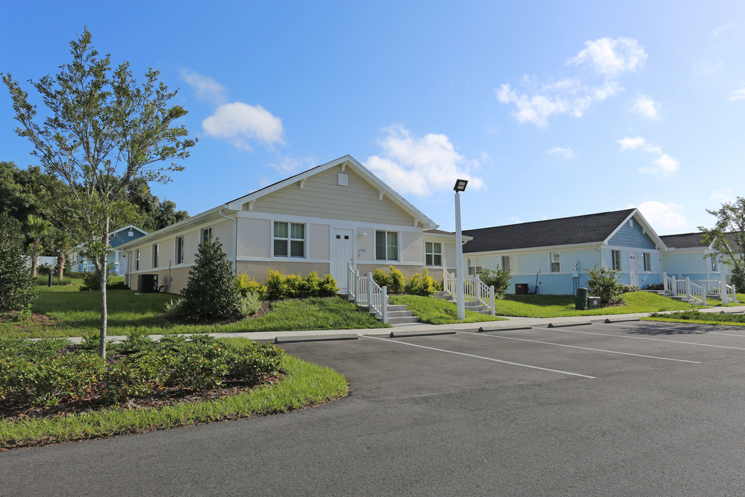 Hilltop Landings Apartments in Dade City, FL - Building Photo