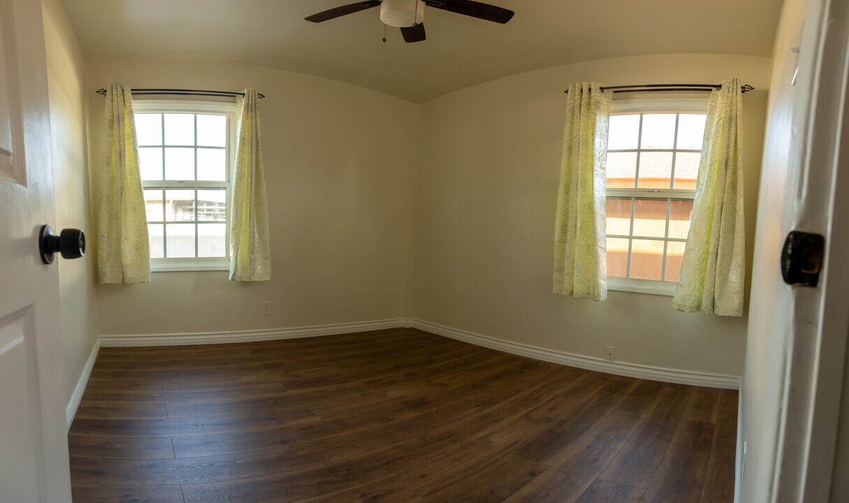 9320 Rose St in Bellflower, CA - Building Photo