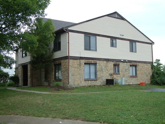 Parkridge Court Apartments in Cincinnati, OH - Building Photo - Building Photo