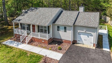 2912 Richard Grove S in Williamsburg, VA - Building Photo - Building Photo