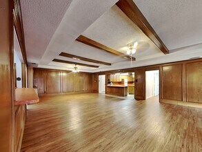 7105 Rolling Fork Dr in Dallas, TX - Building Photo - Building Photo