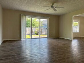 1026 Glazemeadow St NE in Keizer, OR - Building Photo - Building Photo