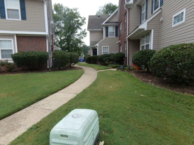 1016 Primrose Ln in Chesapeake, VA - Building Photo - Building Photo