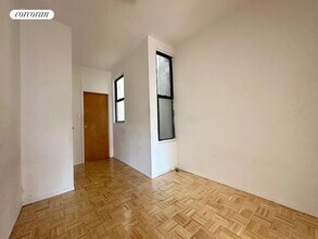 1577 York Ave in New York, NY - Building Photo - Building Photo