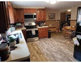 586 Franklin St-Unit -1 in Worcester, MA - Building Photo - Building Photo