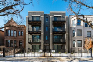 4536 S Prairie Ave in Chicago, IL - Building Photo