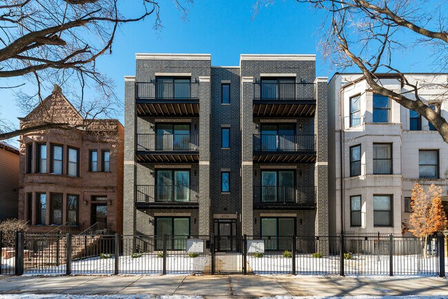 property at 4536 S Prairie Ave