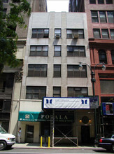 9 E 36th St in New York, NY - Building Photo - Building Photo