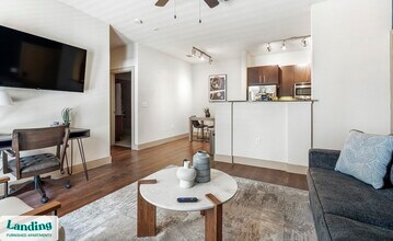 2056 Sundance Parkway in New Braunfels, TX - Foto de edificio - Building Photo