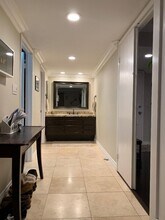 6860 Hyde Park Dr, Unit E in San Diego, CA - Building Photo - Building Photo