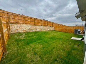 174 Alkali Dr in Buda, TX - Building Photo - Building Photo