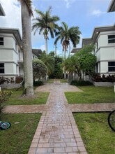 1142 99th St in Bay Harbor Islands, FL - Building Photo - Building Photo
