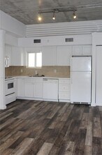 1255 NE 128th St, Unit 2 in North Miami, FL - Building Photo - Building Photo