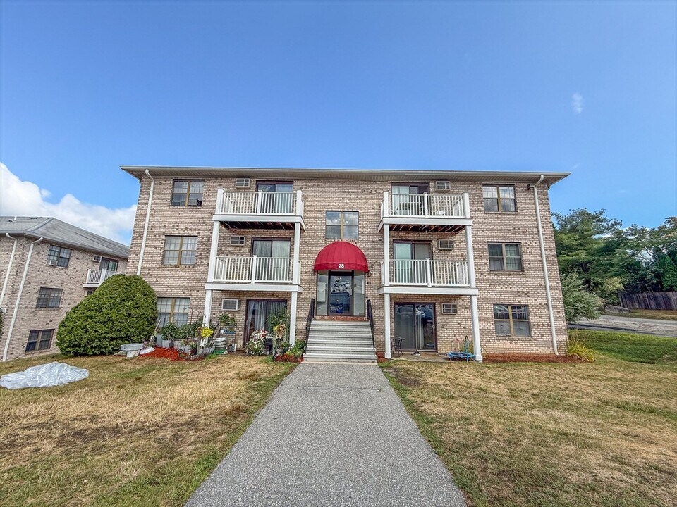 28 Kenmar Dr-Unit -286 in Billerica, MA - Foto de edificio