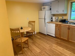 106 Pineview Ter, Unit Apt. in Ithaca, NY - Building Photo - Building Photo