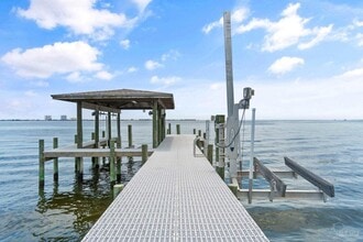 1319 Soundview Trail in Gulf Breeze, FL - Building Photo - Building Photo