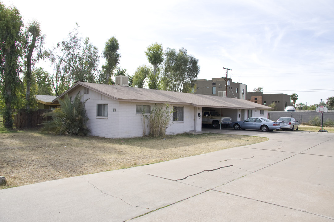 1301-1309 W 4th St in Tempe, AZ - Building Photo