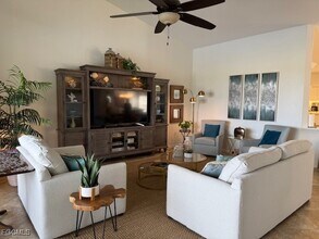 9570 Hemingway Ln in Ft. Myers, FL - Building Photo - Building Photo