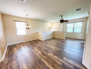 4218 Via Piedra Cir in Sarasota, FL - Building Photo - Building Photo