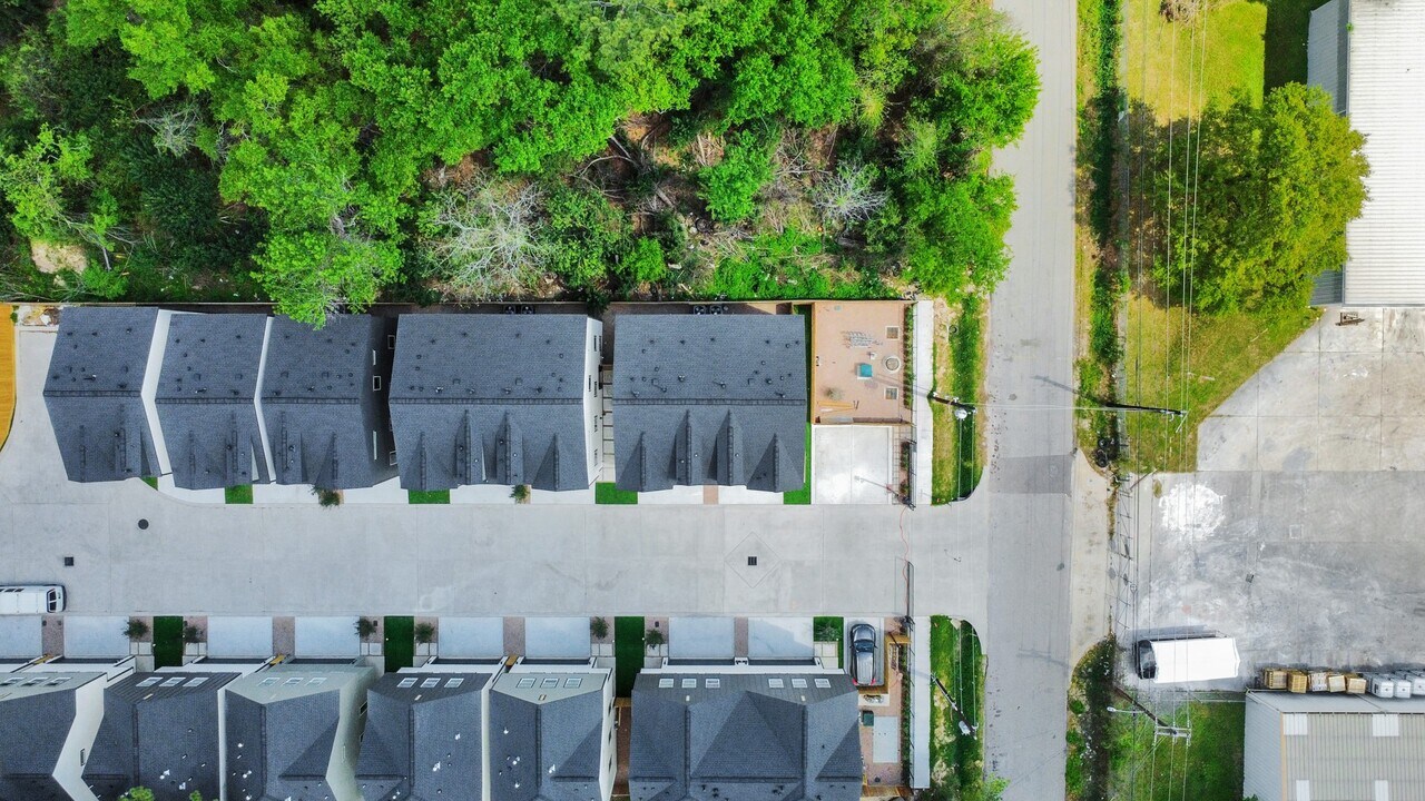 5309 Kindred Gdn Ln in Houston, TX - Building Photo