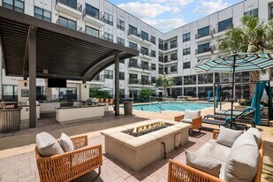 Heights West End in Houston, TX - Building Photo