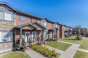 Princeton Court in Sherwood Park, AB - Building Photo